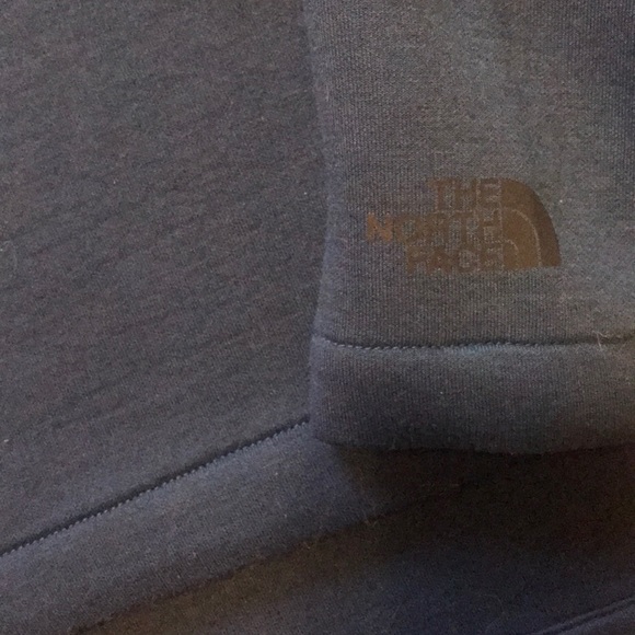 The North Face pull over sweater - Picture 3 of 3